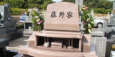 写真：洋型墓石